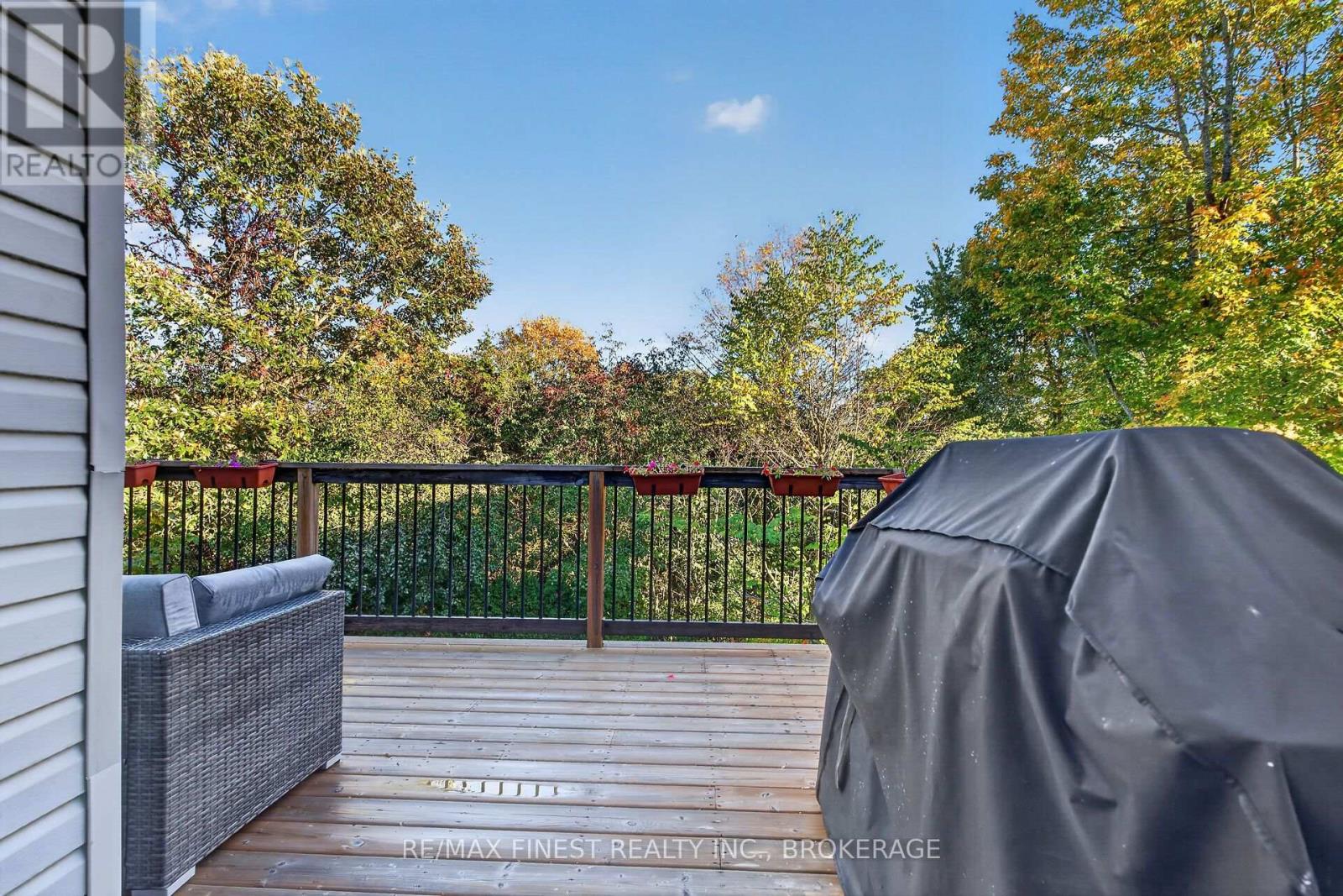 589 Fieldstone Drive Property Photo 35