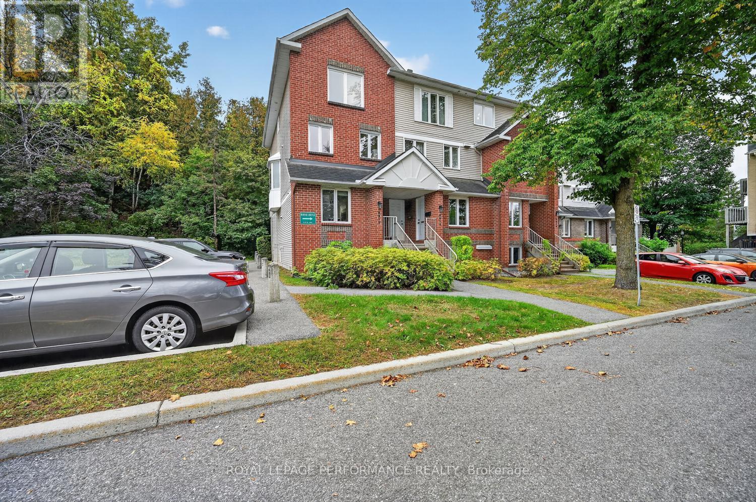 A - 6812 Jeanne D'arc Boulevard N Property Photo 2