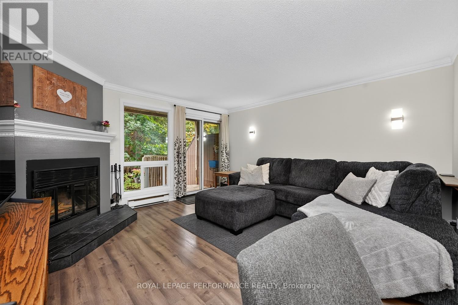 A - 6812 Jeanne D'arc Boulevard N Property Photo 6