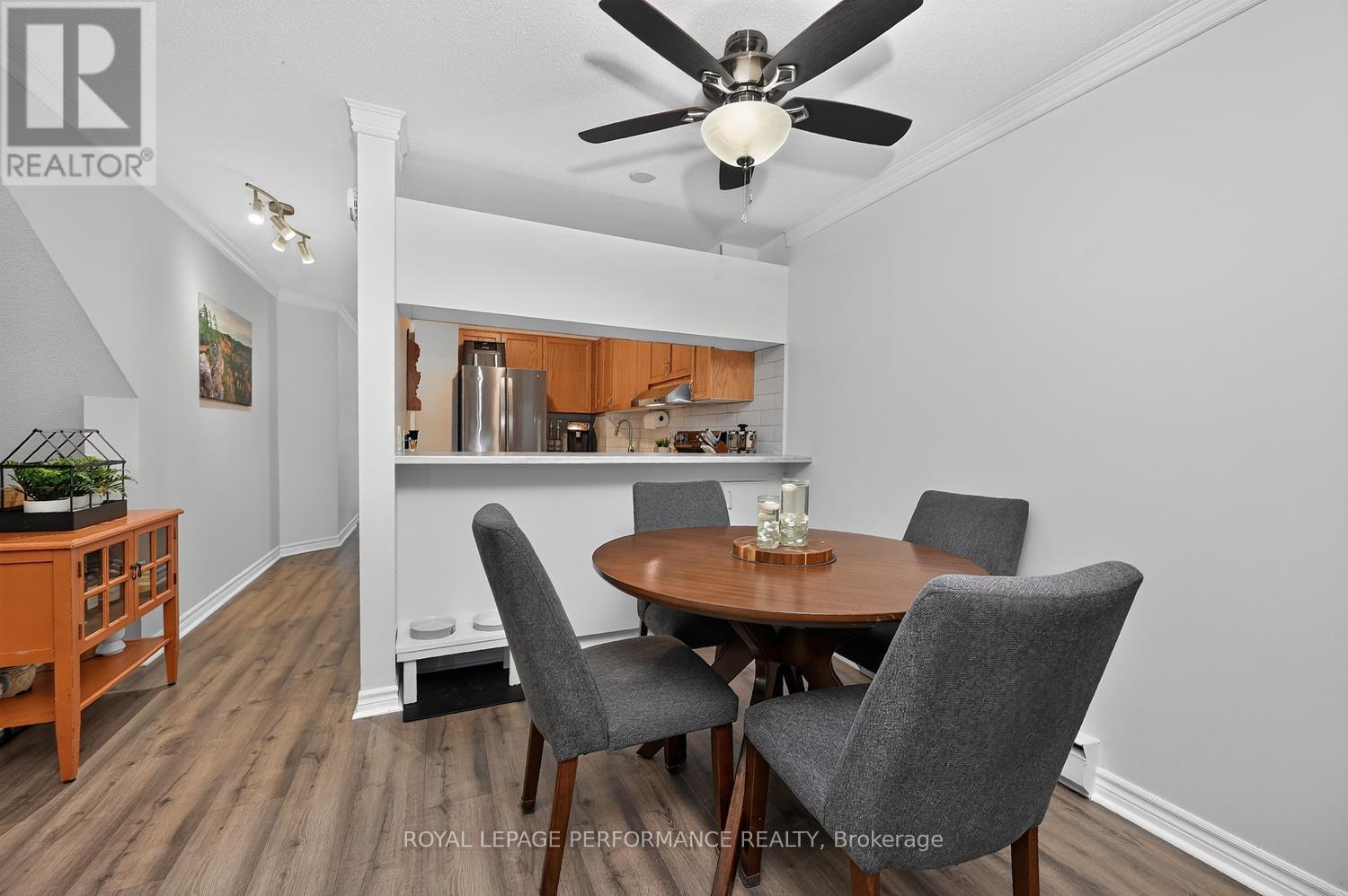 A - 6812 Jeanne D'arc Boulevard N Property Photo 9