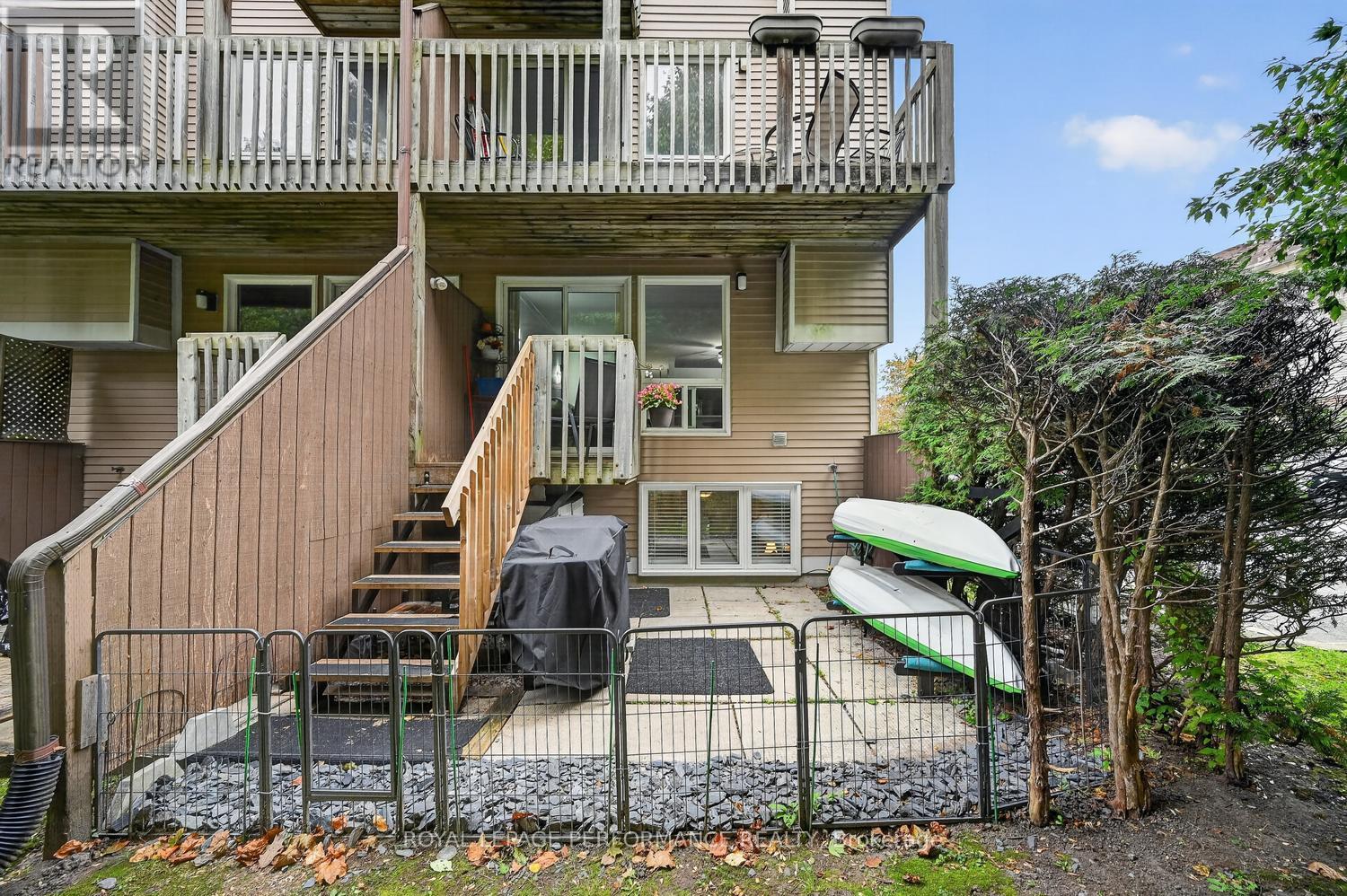 A - 6812 Jeanne D'arc Boulevard N Property Photo 25