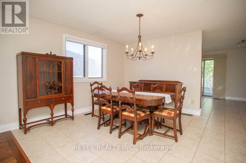 16 Bradbury Crescent Property Photo 8
