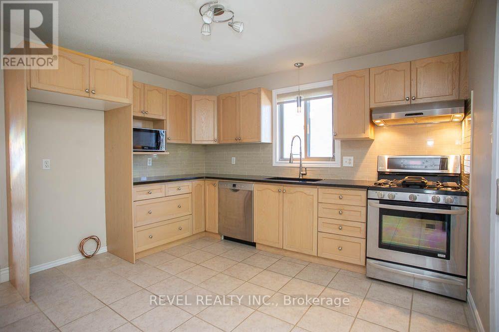 16 Bradbury Crescent Property Photo 10