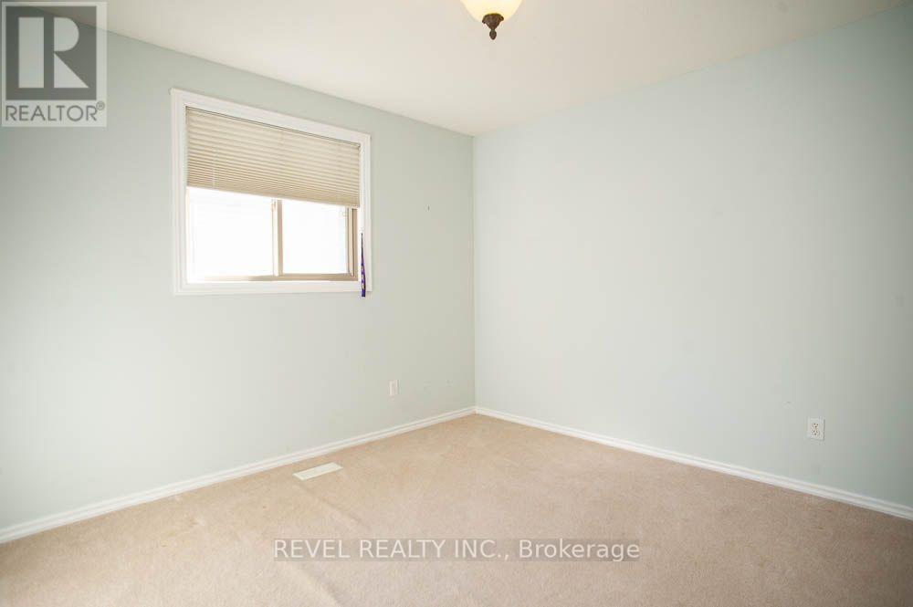 16 Bradbury Crescent Property Photo 16