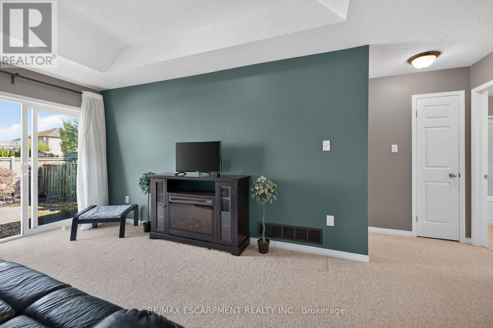 7 Powell Lane Property Photo 19