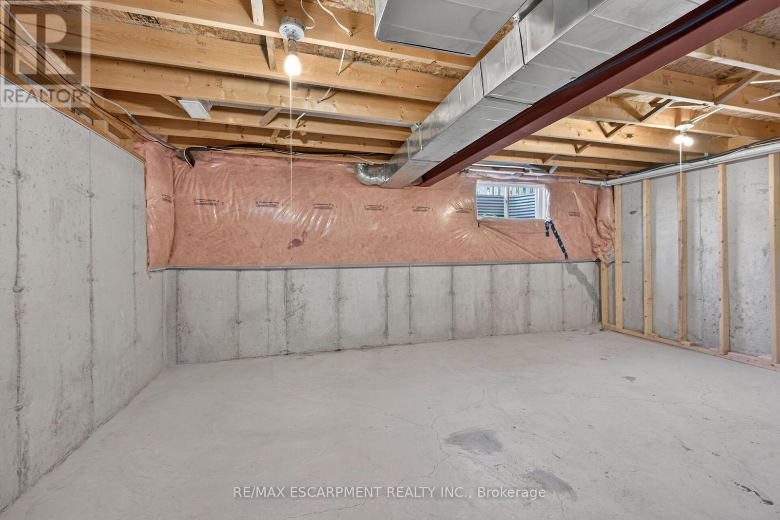7 Powell Lane Property Photo 31