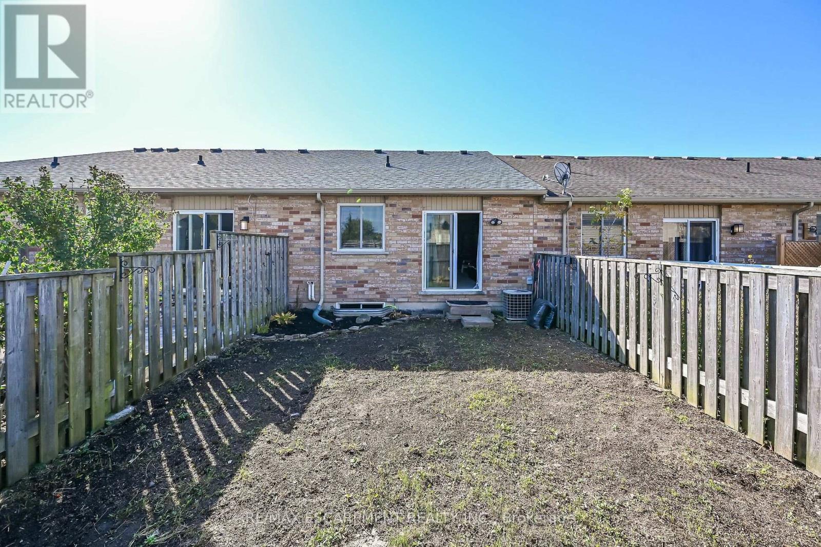 7 Powell Lane Property Photo 36