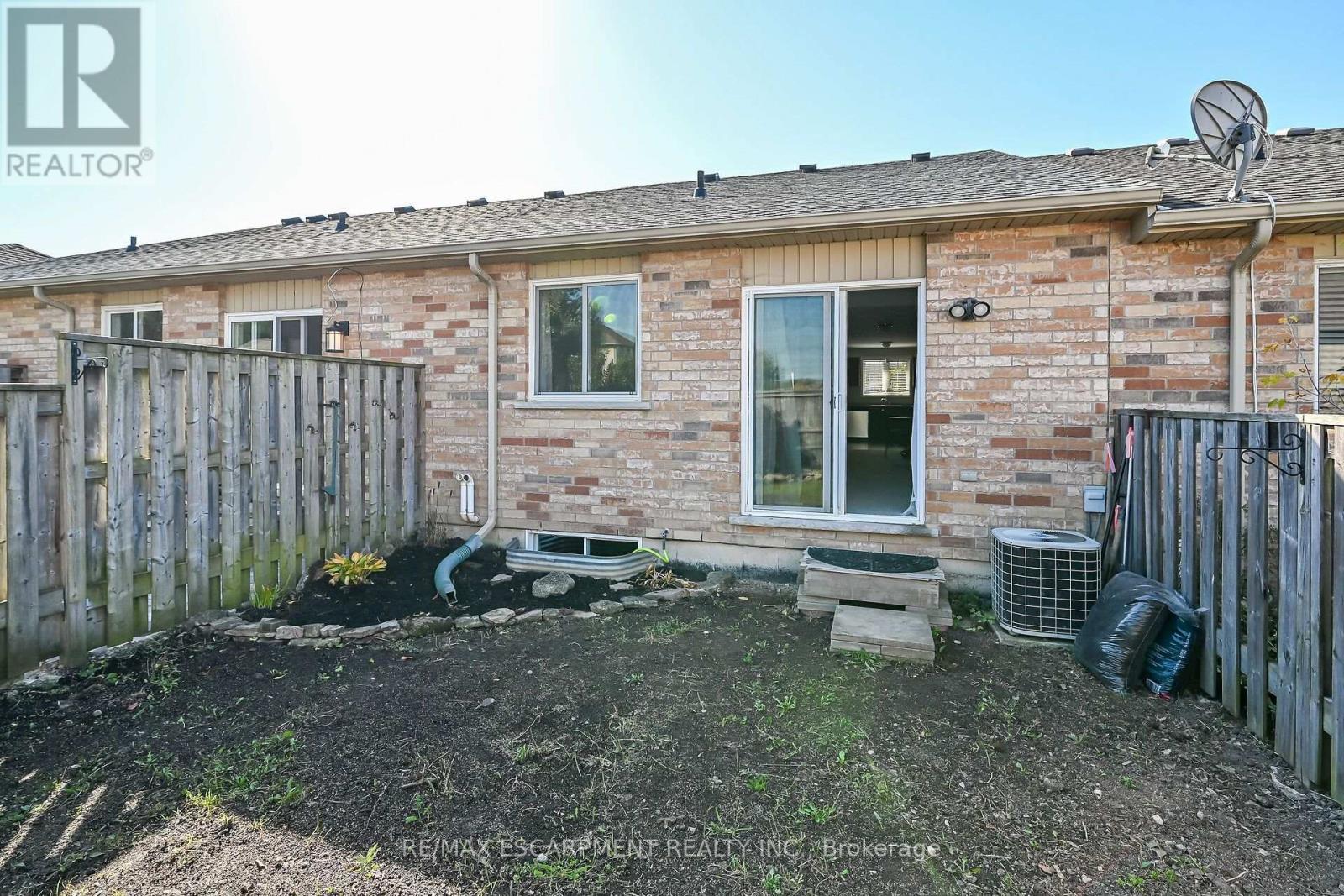 7 Powell Lane Property Photo 37