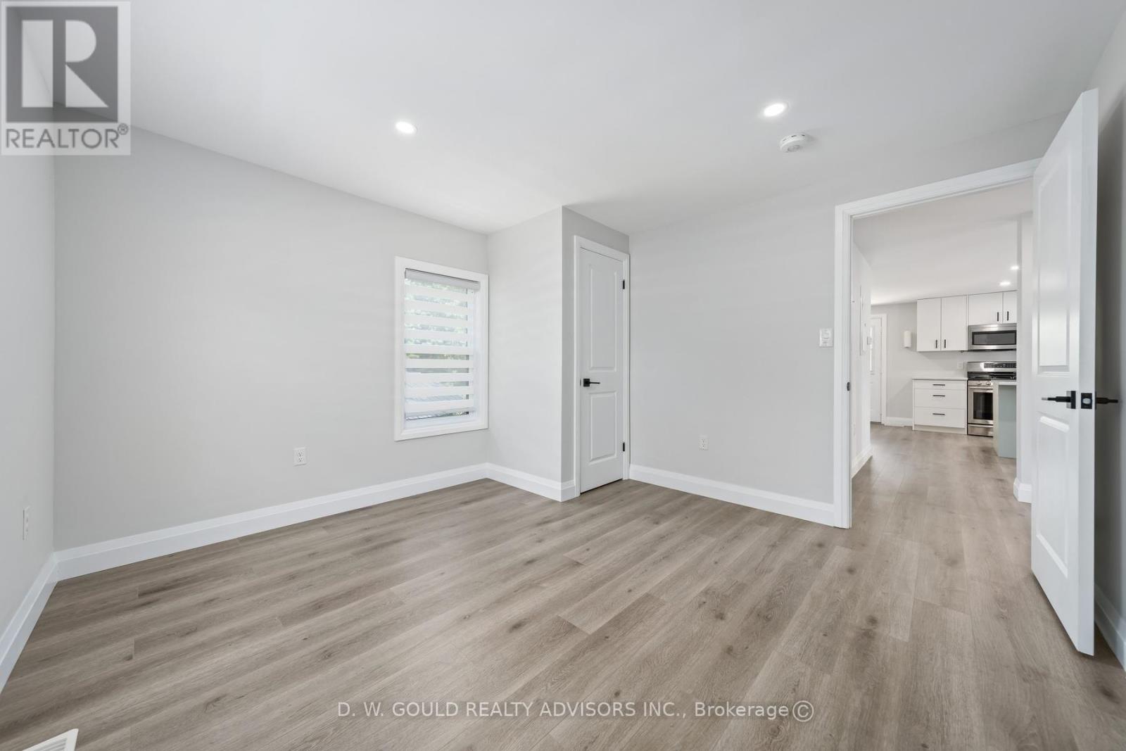 330 William Street Property Photo 20