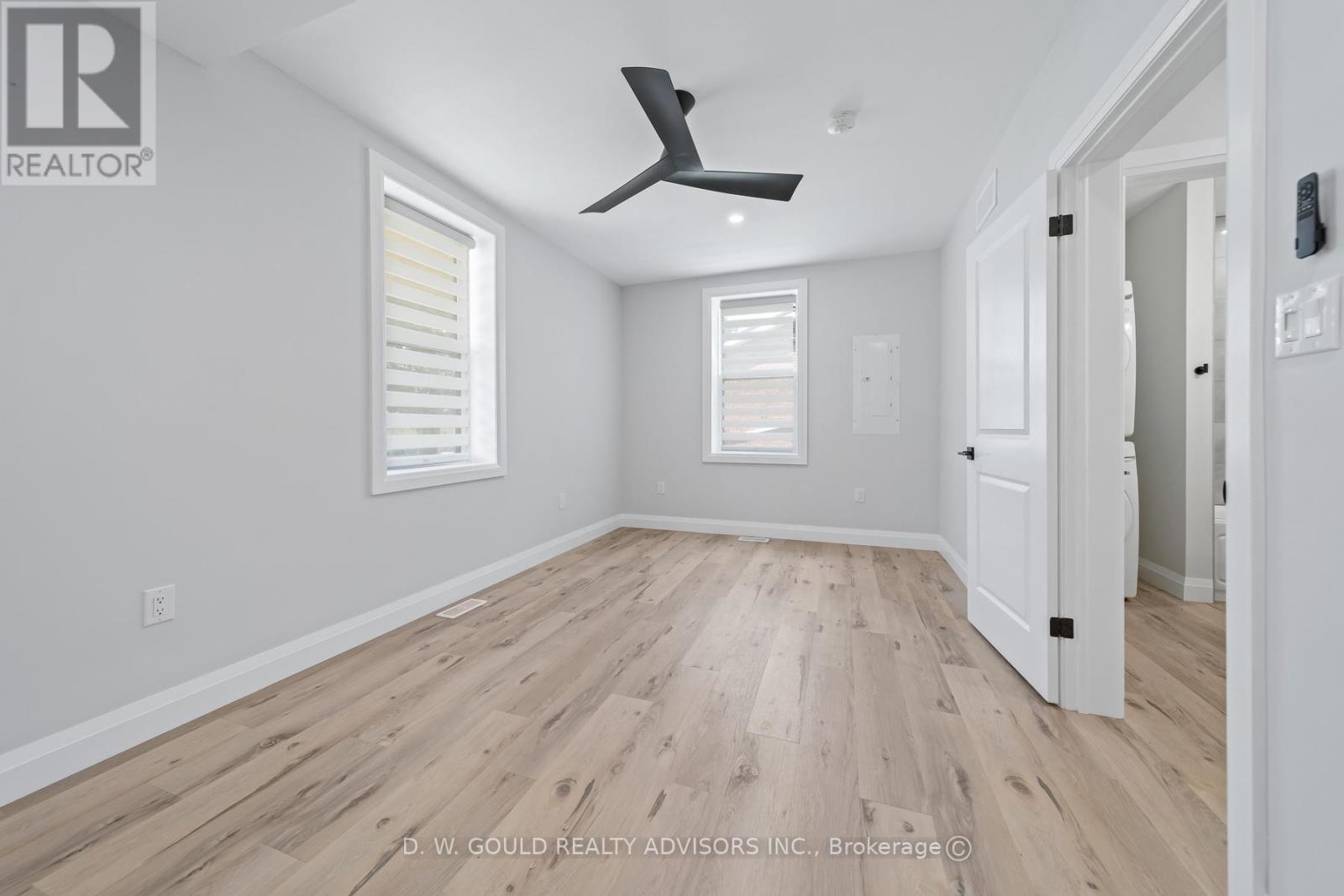 330 William Street Property Photo 32