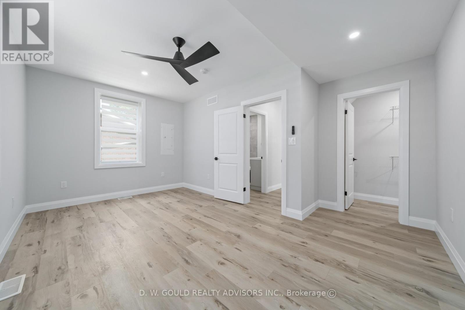 330 William Street Property Photo 34
