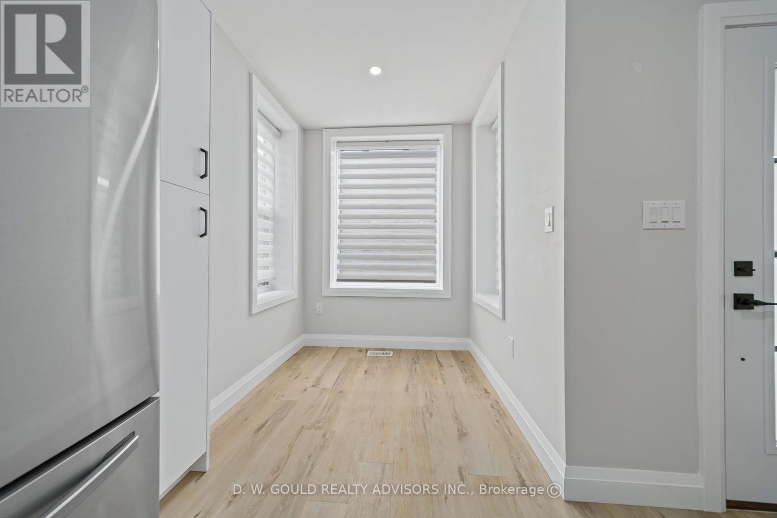330 William Street Property Photo 38