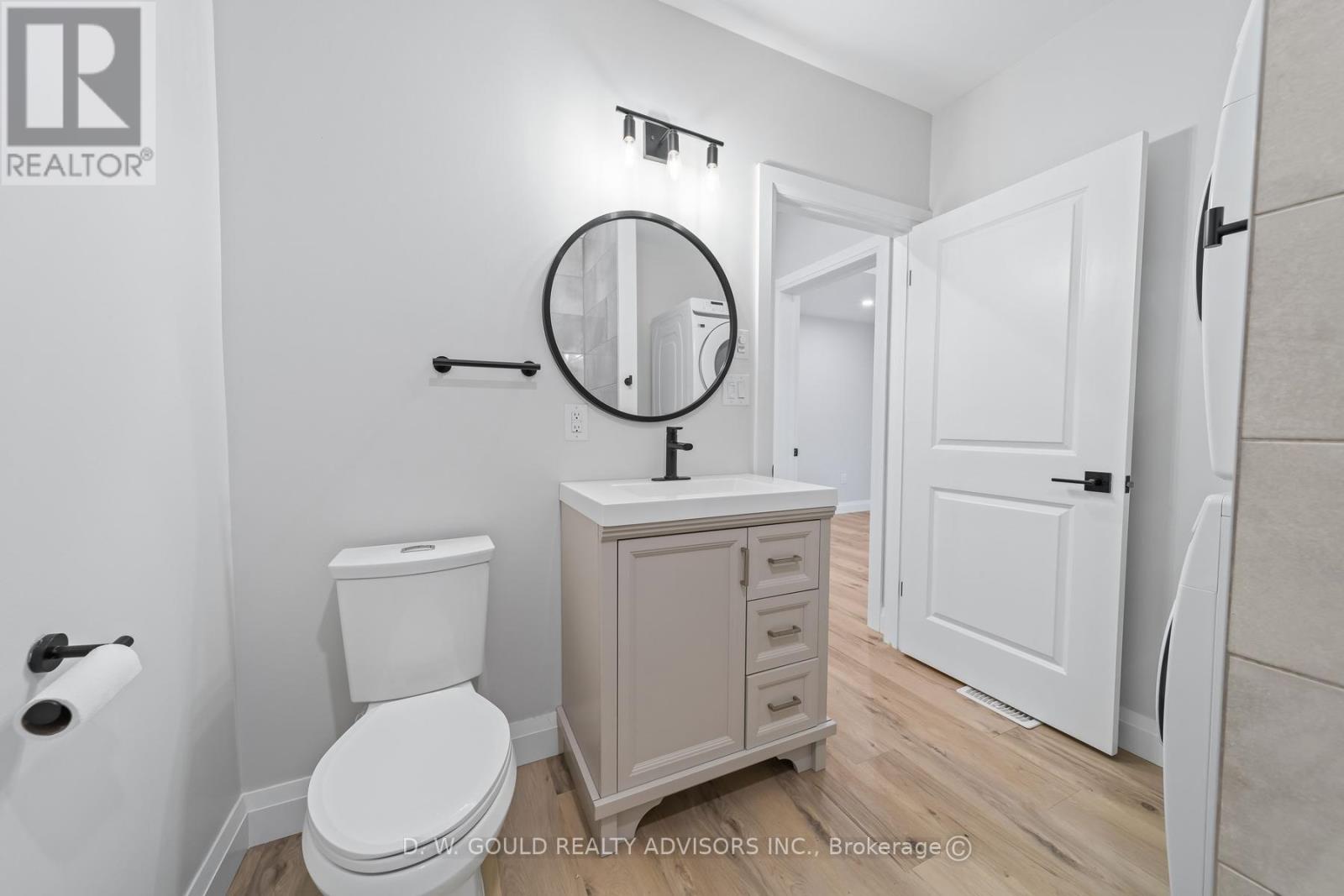 330 William Street Property Photo 39