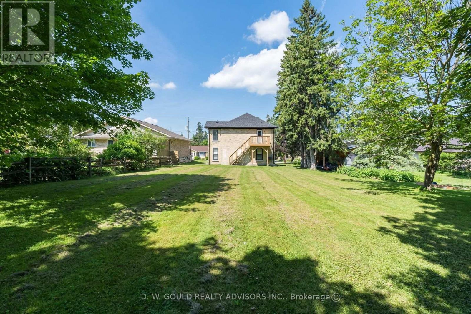 330 William Street Property Photo 46