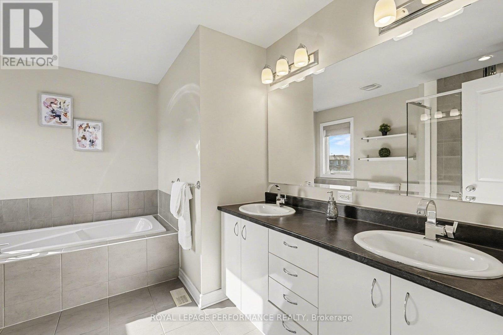 504 Yellow Birch Street Property Photo 21