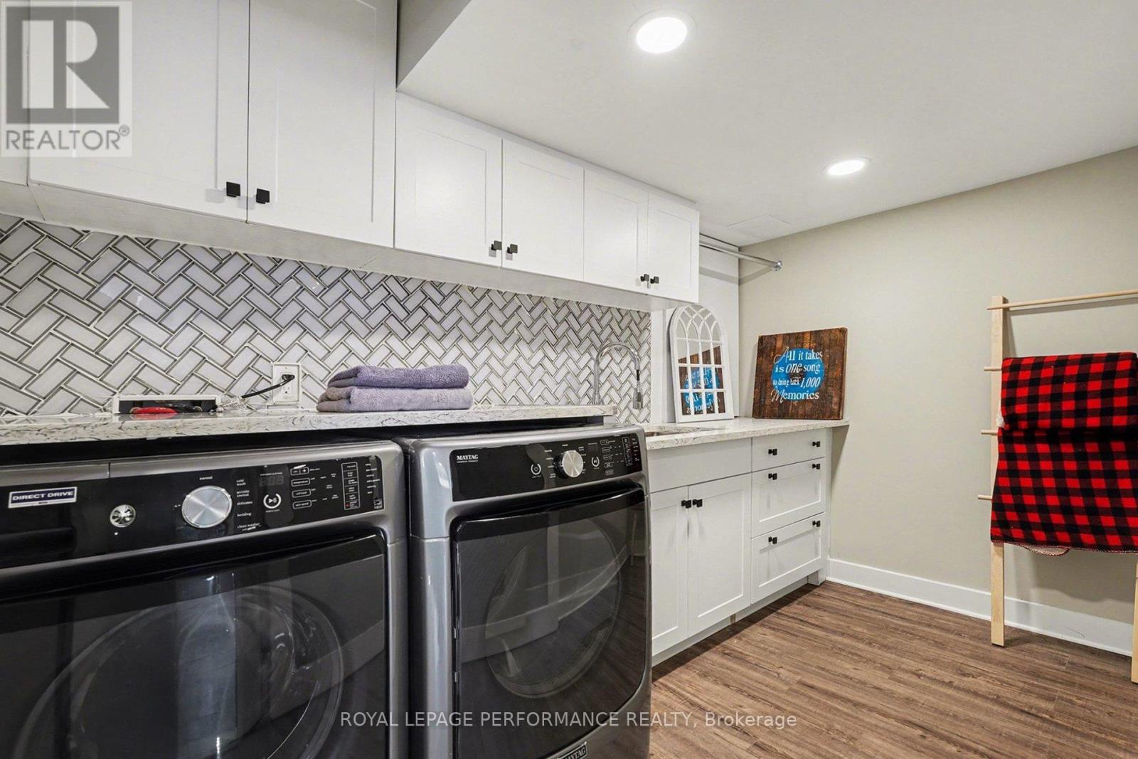 504 Yellow Birch Street Property Photo 30