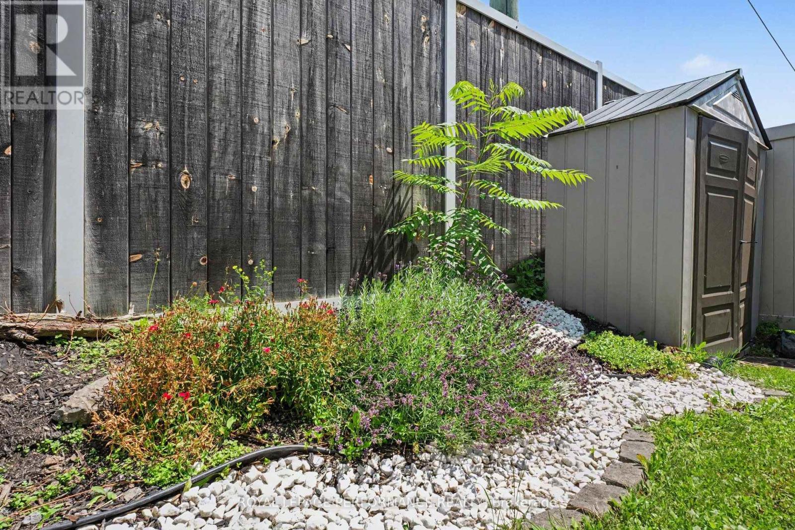 504 Yellow Birch Street Property Photo 35