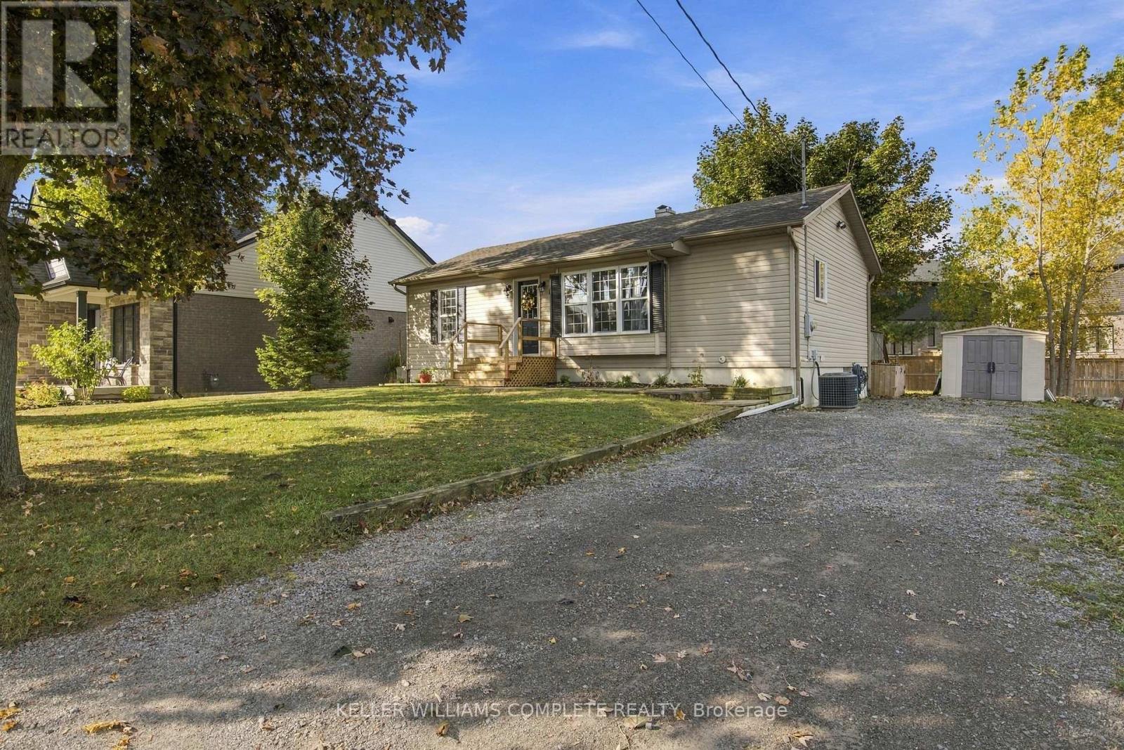 61 Prospect Point Road N Property Photo 1