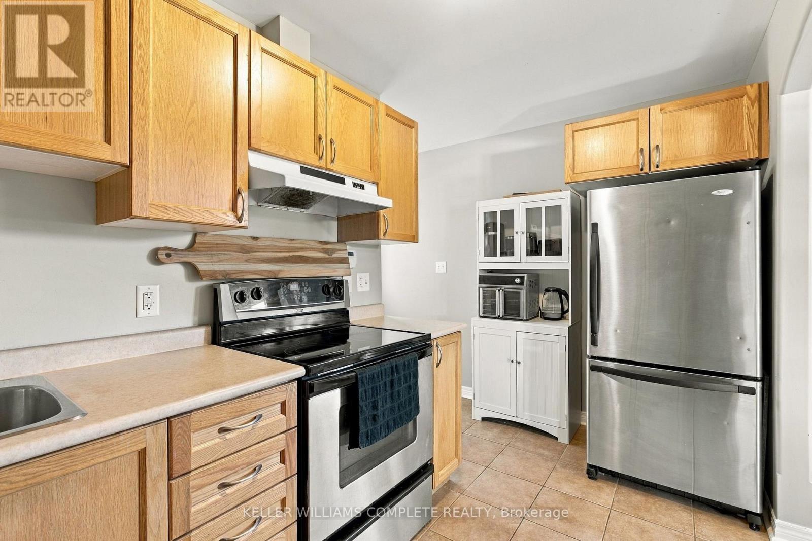 61 Prospect Point Road N Property Photo 12