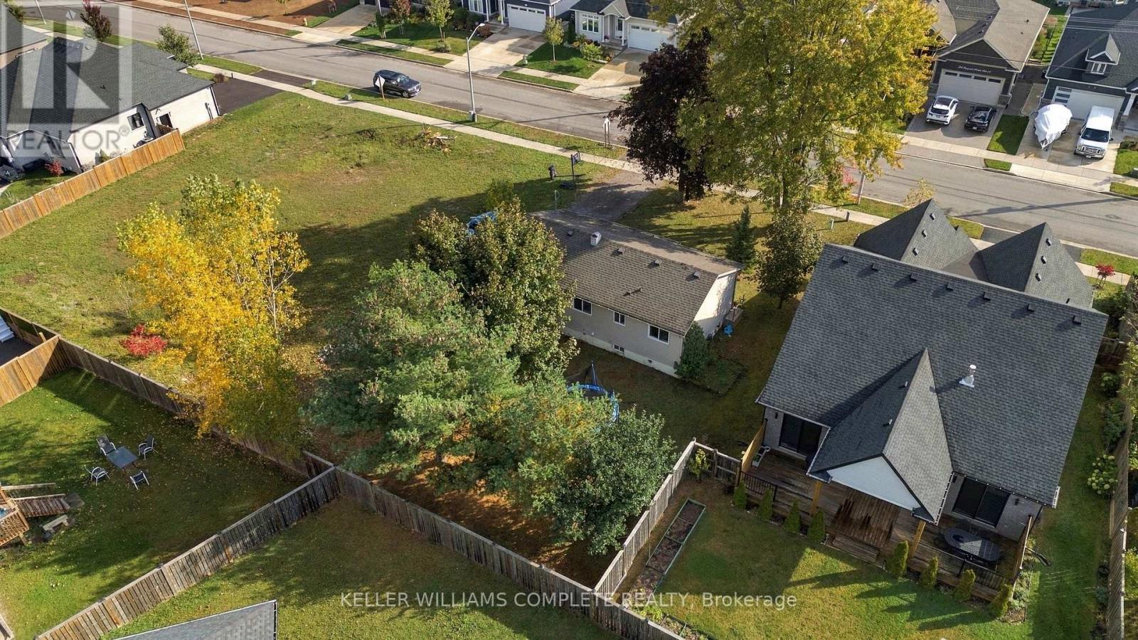 61 Prospect Point Road N Property Photo 28