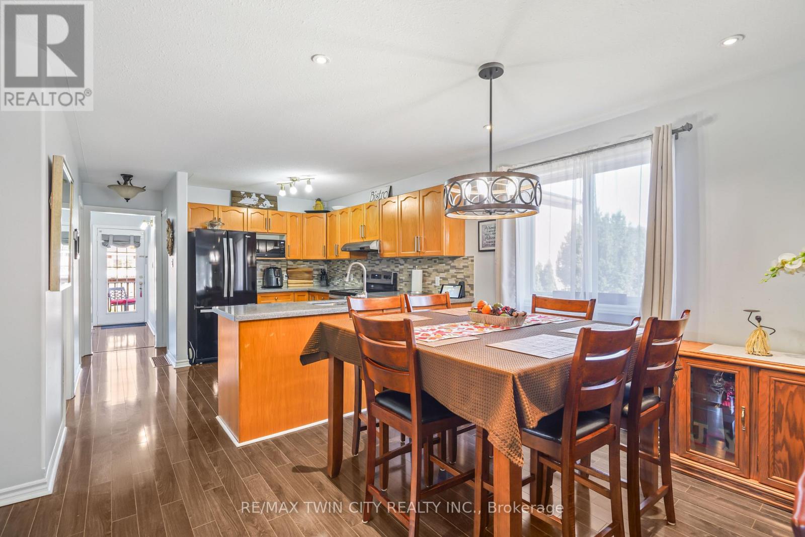 142 Marlborough Street Property Photo 7