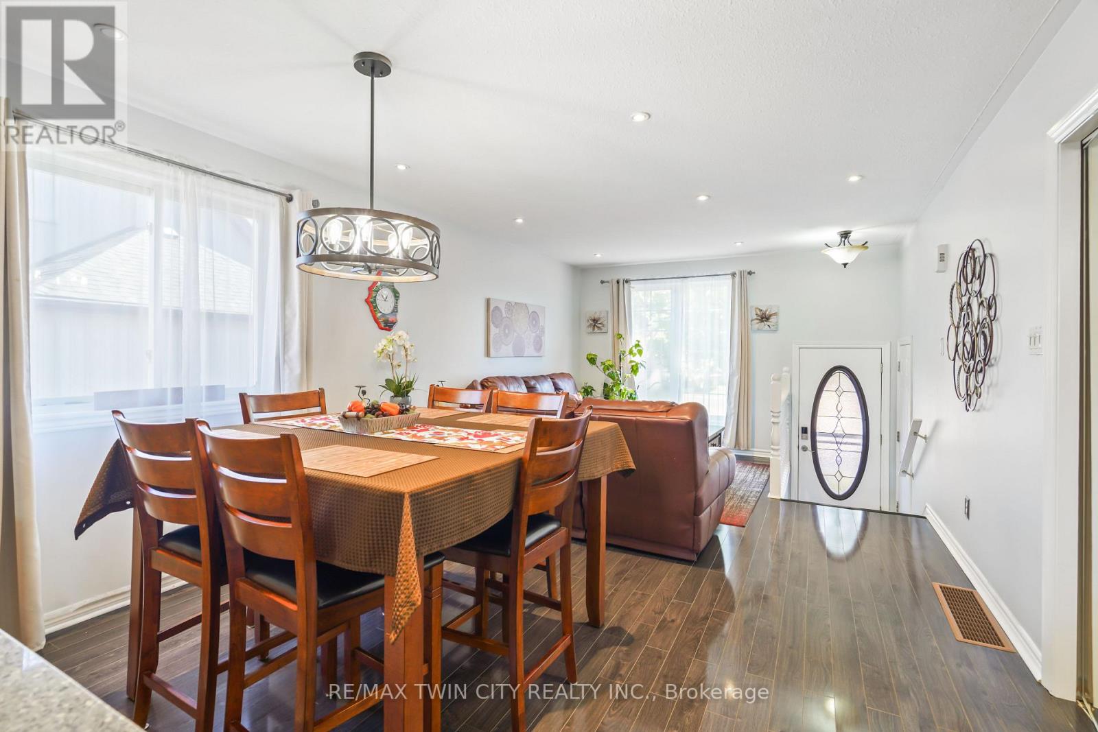 142 Marlborough Street Property Photo 8