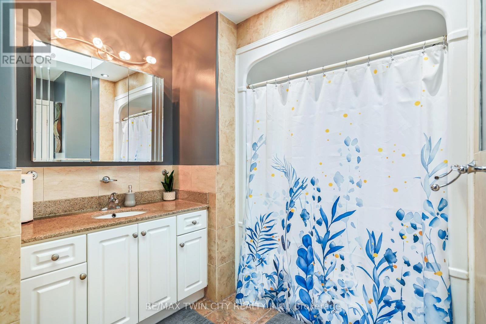142 Marlborough Street Property Photo 12