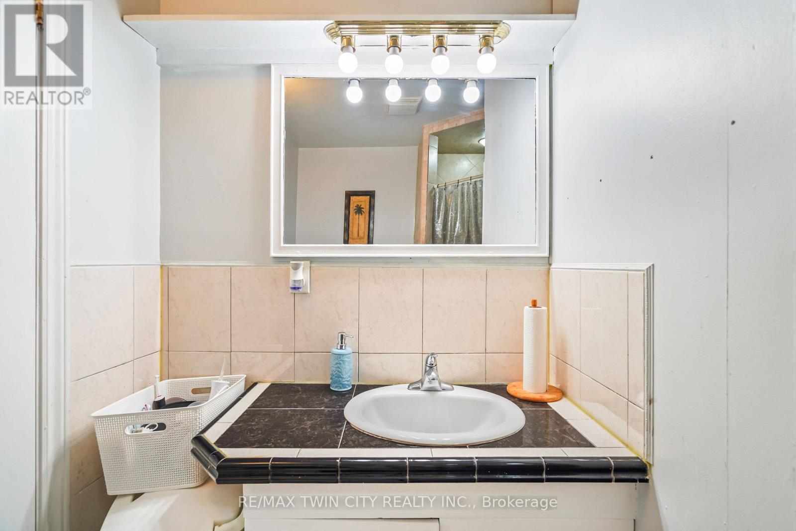 142 Marlborough Street Property Photo 25