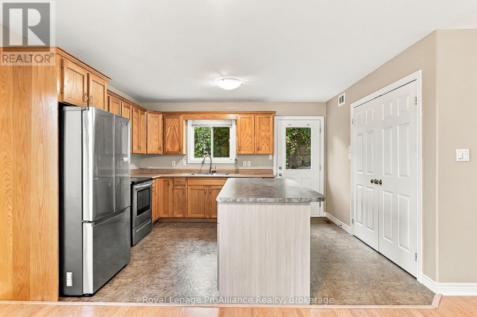 14 George Street Property Photo 9