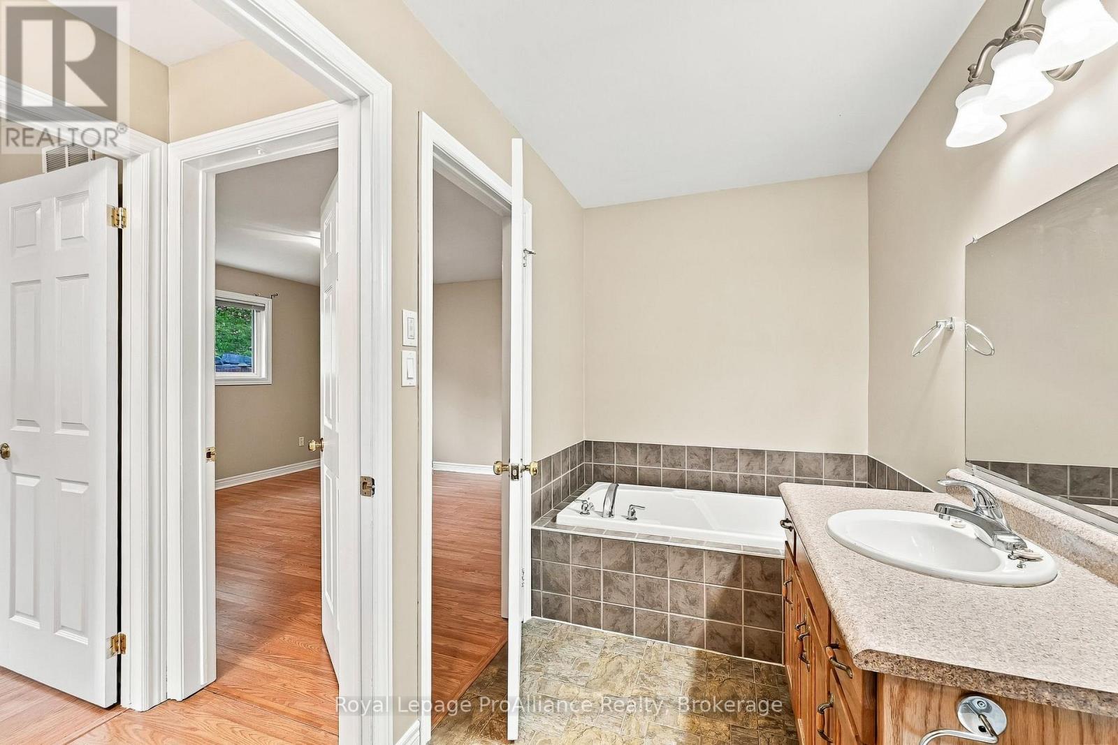 14 George Street Property Photo 20