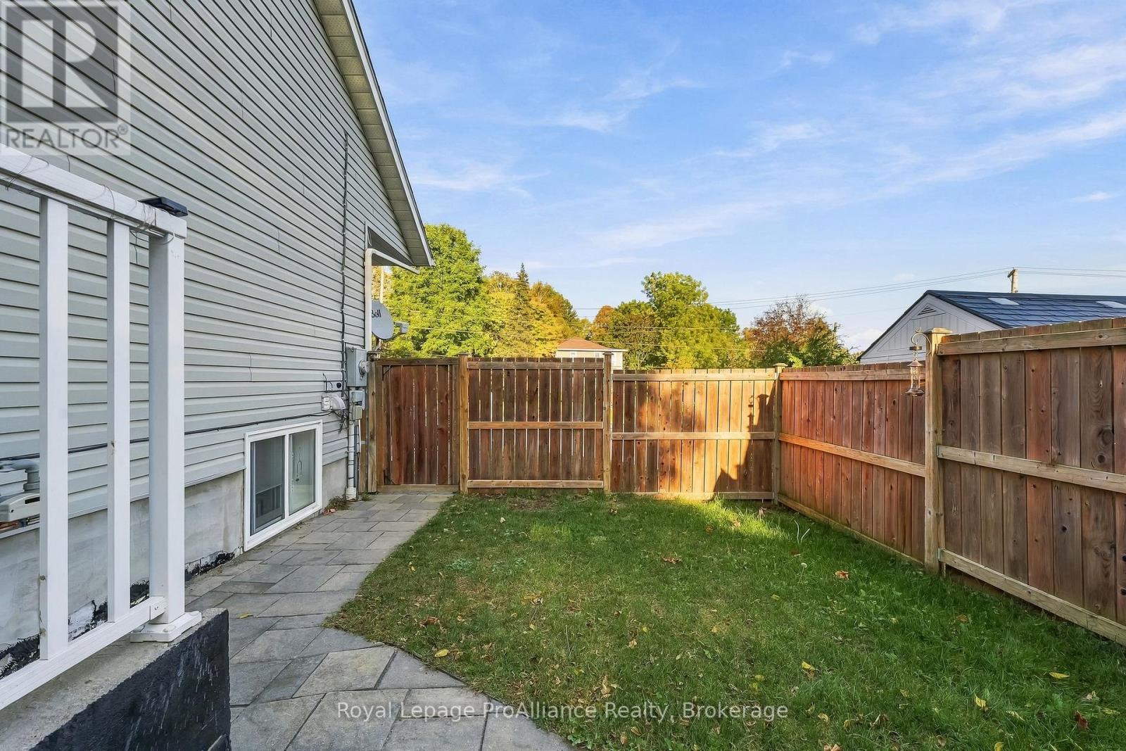 14 George Street Property Photo 46
