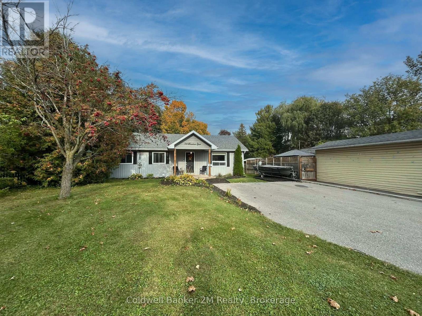 812 Burnham Street Property Photo 1