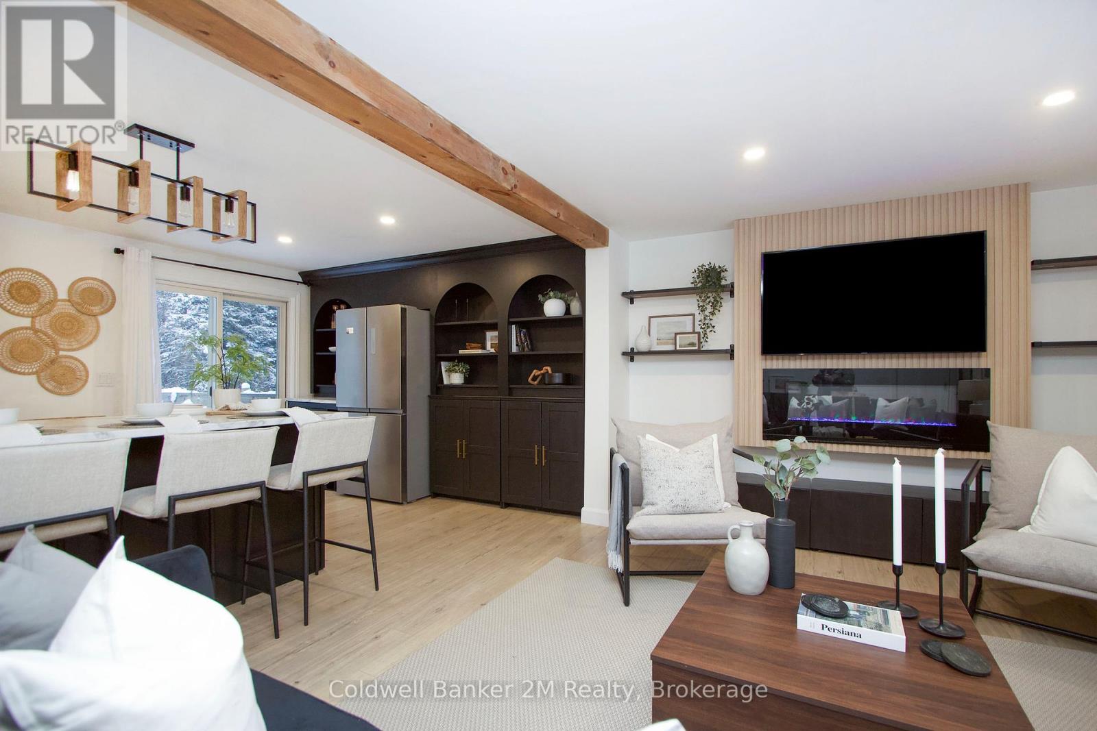 812 Burnham Street Property Photo 10