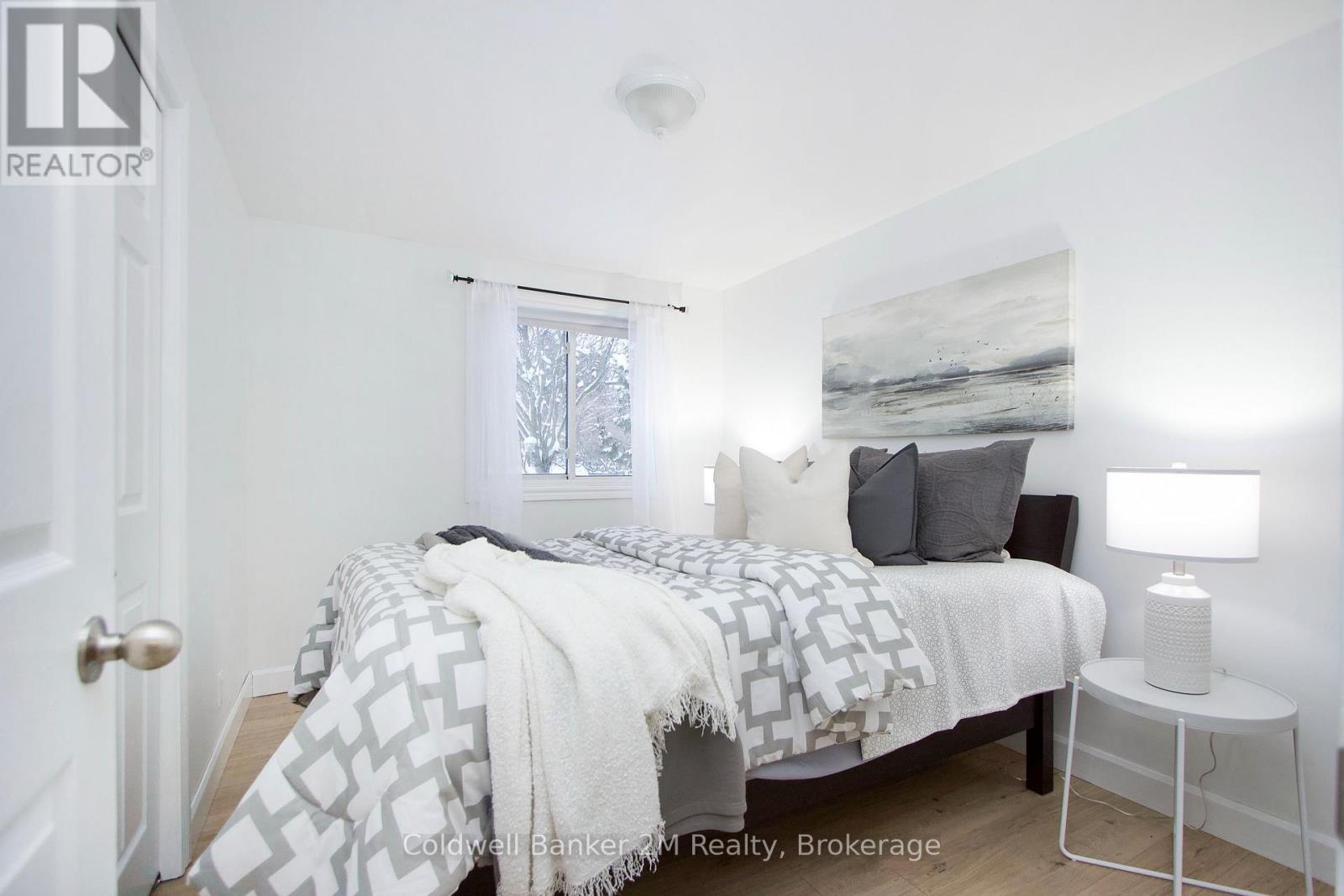 812 Burnham Street Property Photo 21