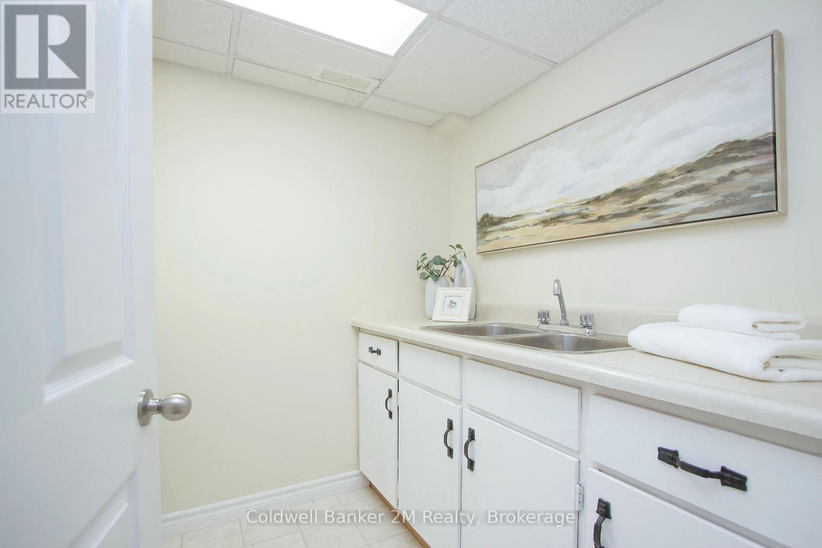 812 Burnham Street Property Photo 32