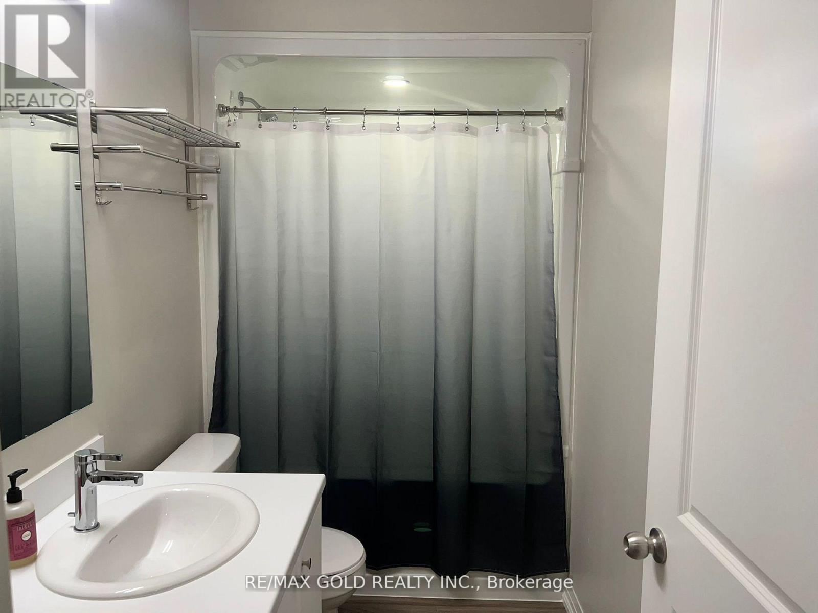 105 - 50 Herrick Avenue Property Photo 11