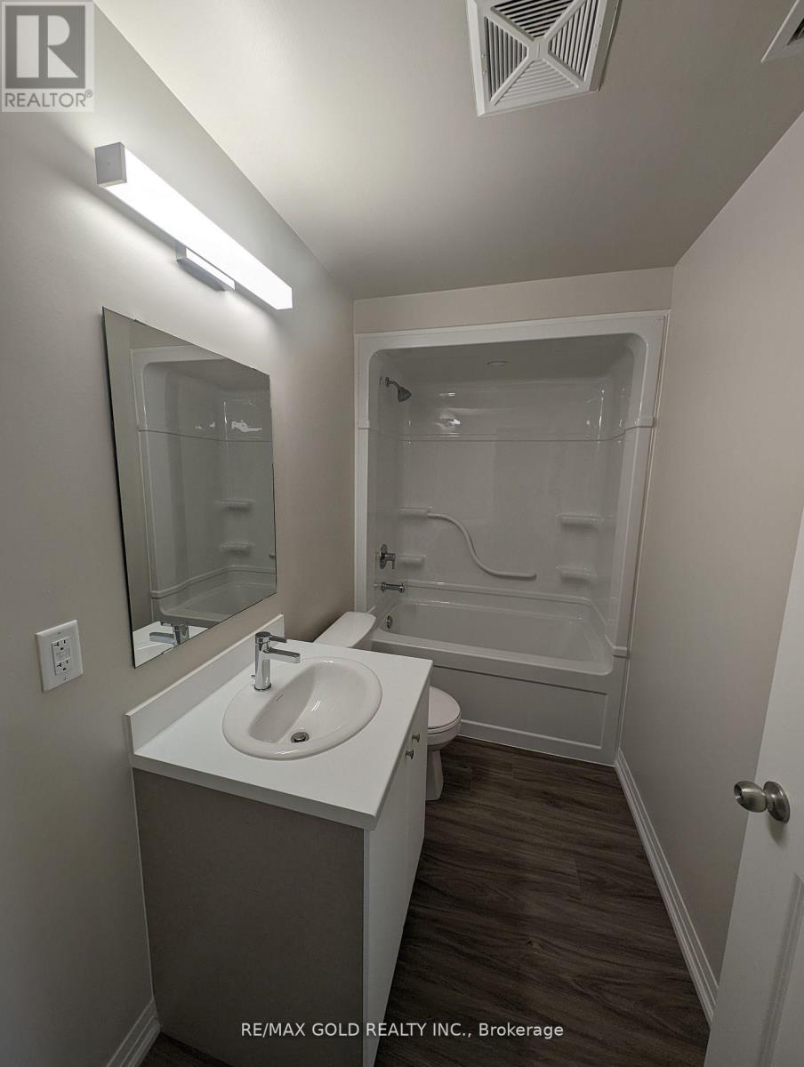 105 - 50 Herrick Avenue Property Photo 12