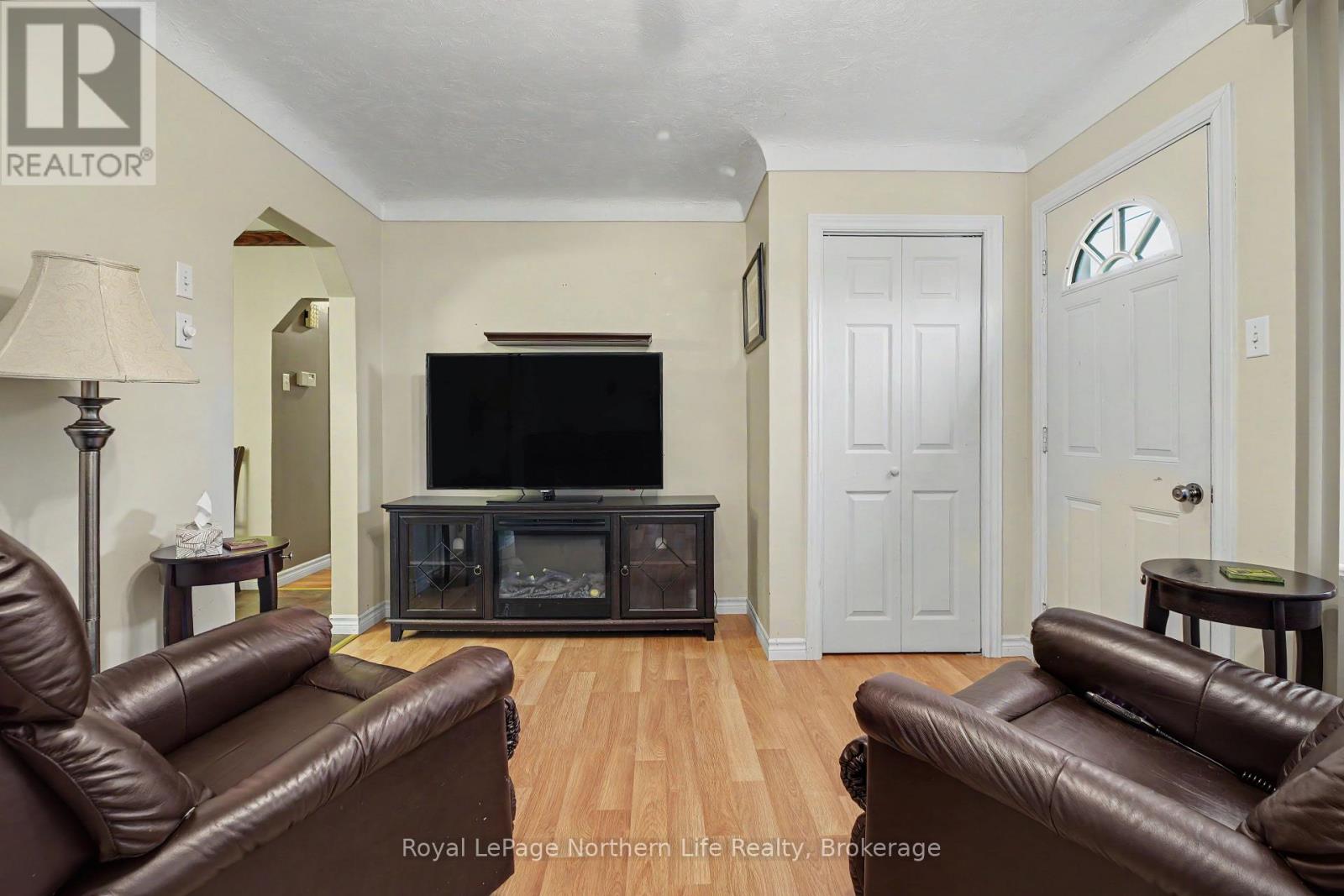 483 Aberdeen Avenue Property Photo 15