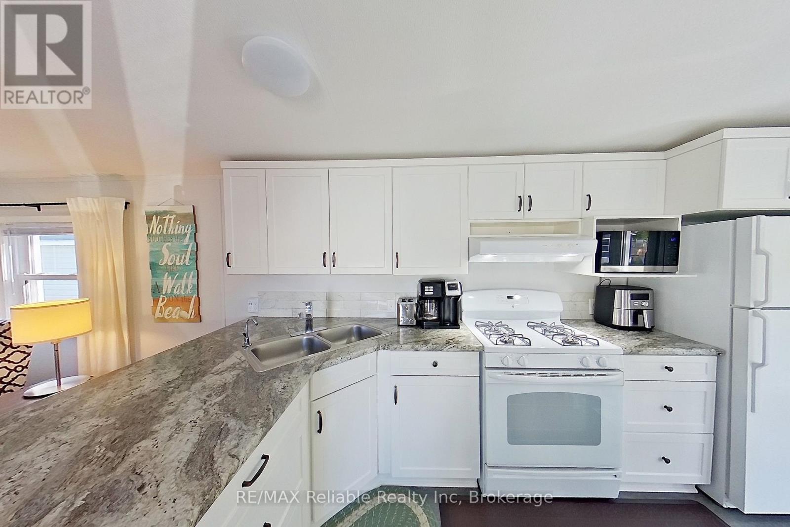 66 Leisure Way Property Photo 15