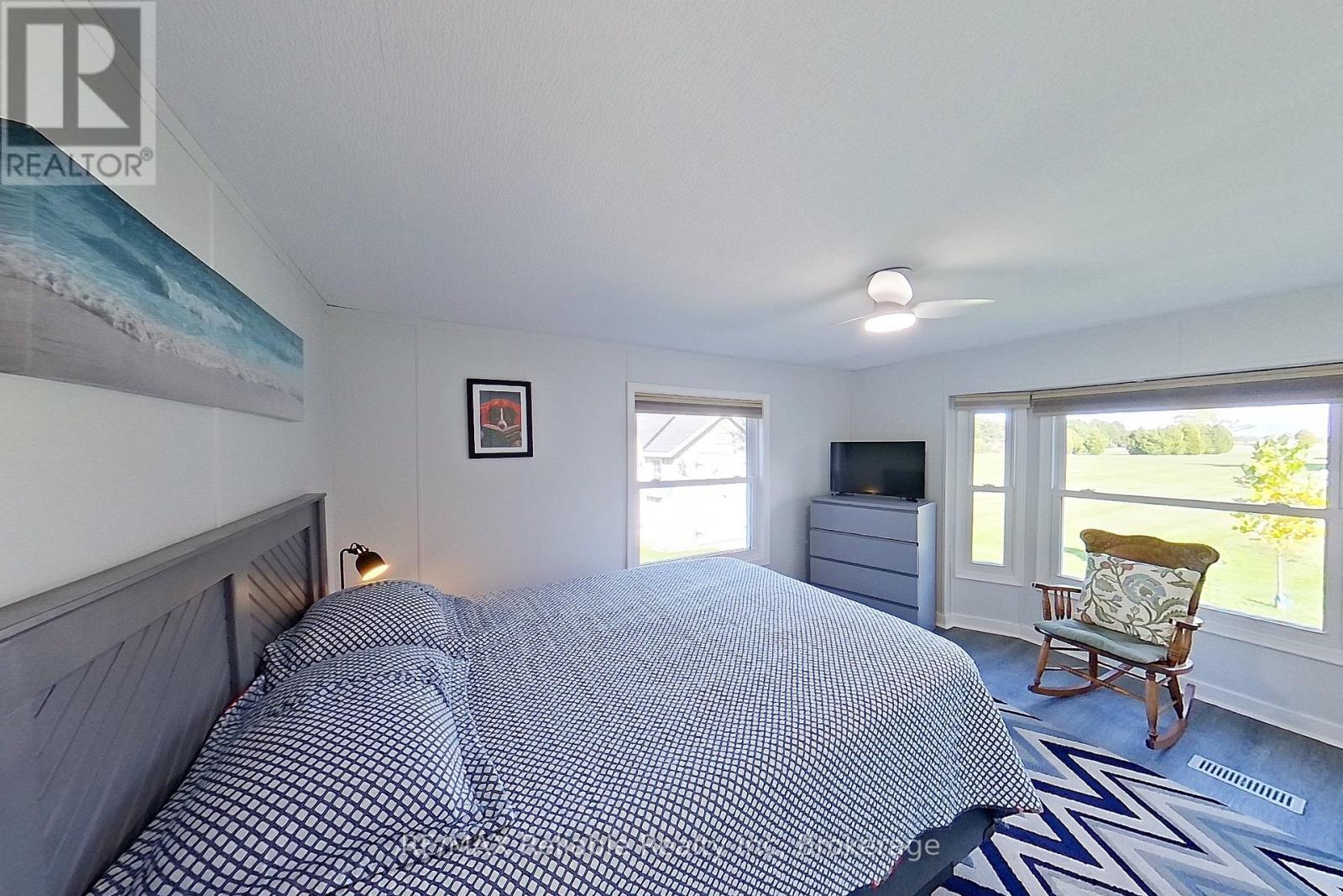 66 Leisure Way Property Photo 26