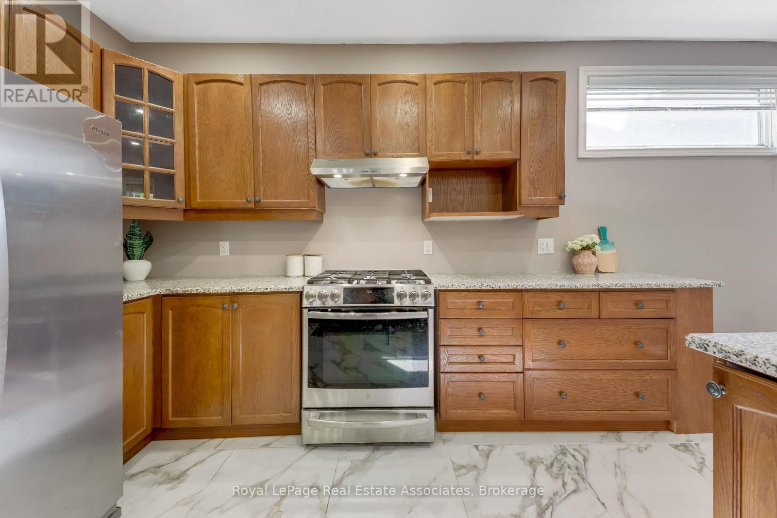406 Sandy Cove Crescent Property Photo 9