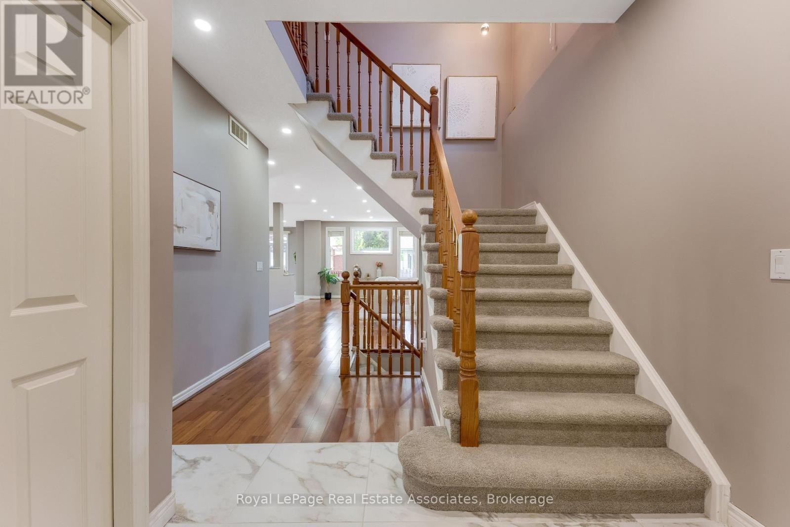 406 Sandy Cove Crescent Property Photo 12