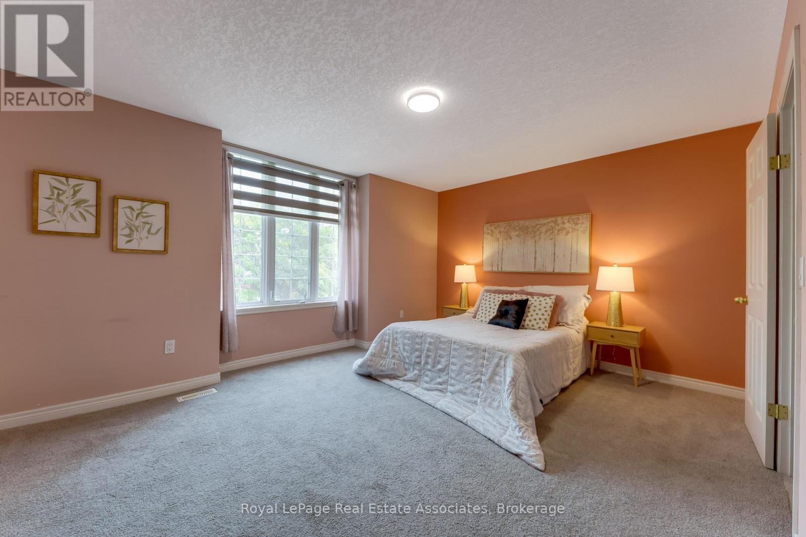 406 Sandy Cove Crescent Property Photo 14