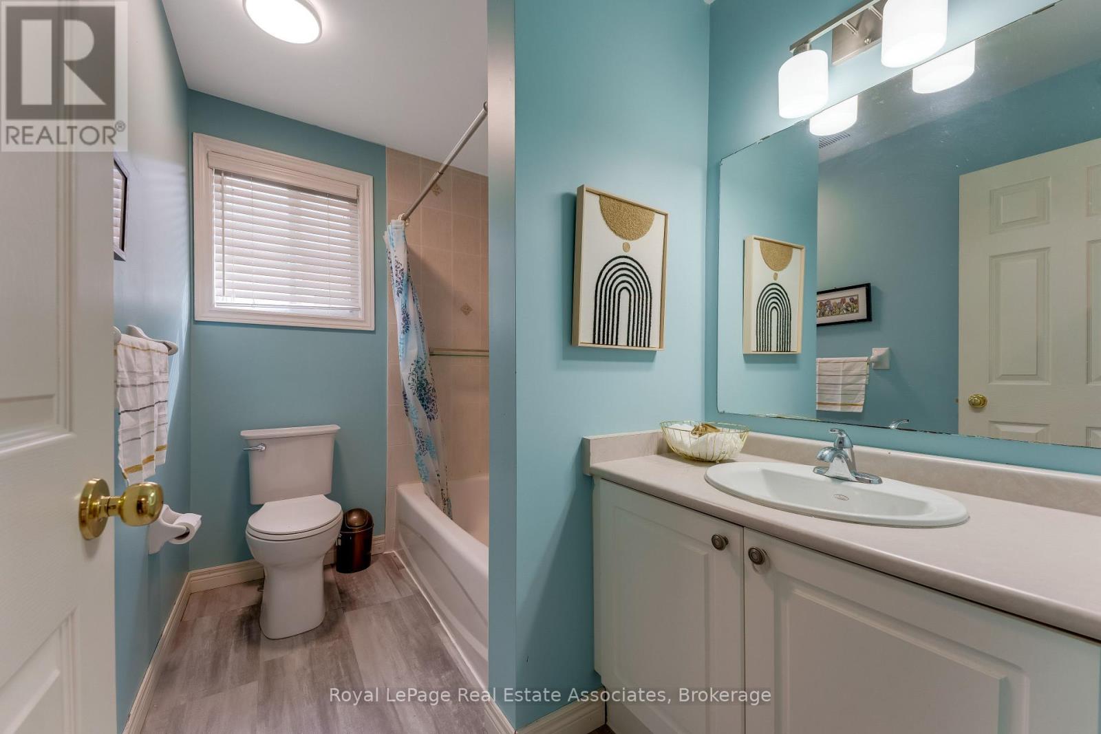 406 Sandy Cove Crescent Property Photo 15