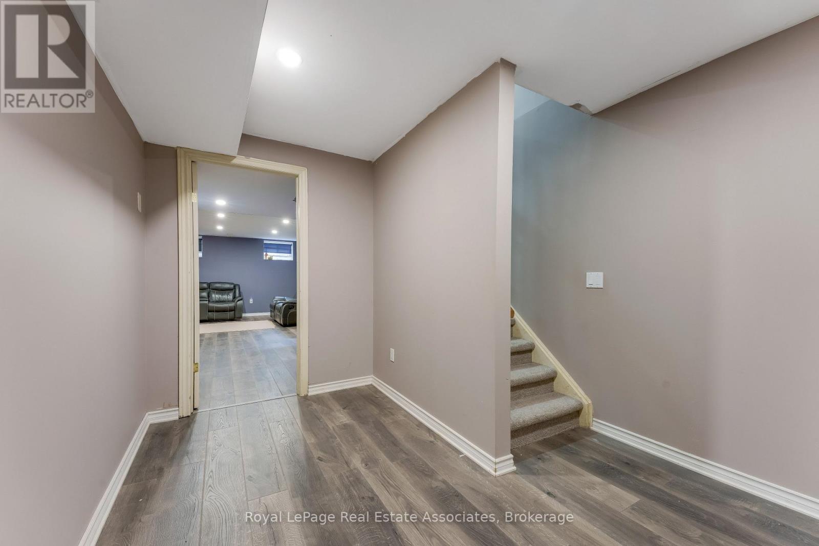 406 Sandy Cove Crescent Property Photo 31