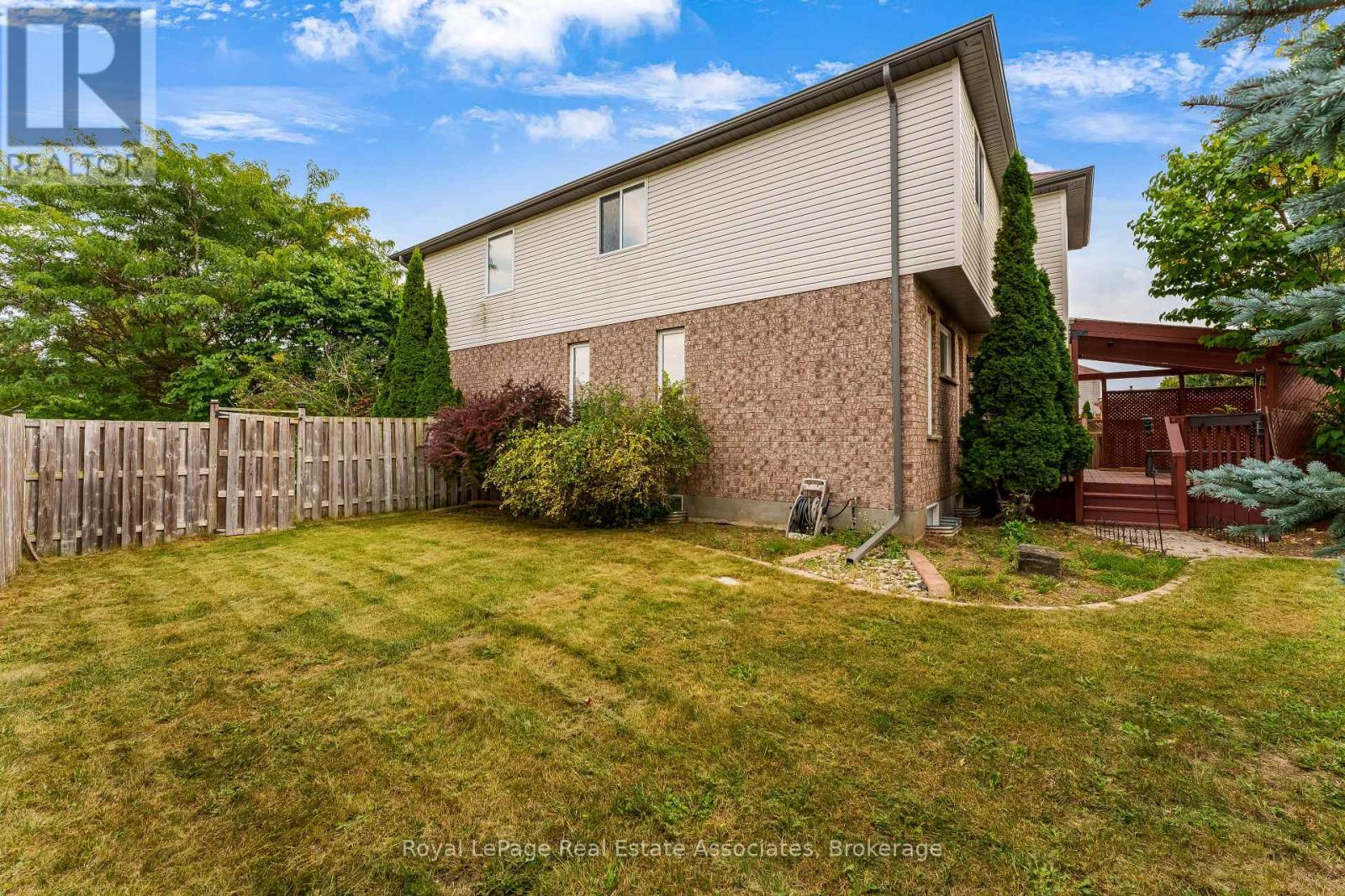 406 Sandy Cove Crescent Property Photo 34