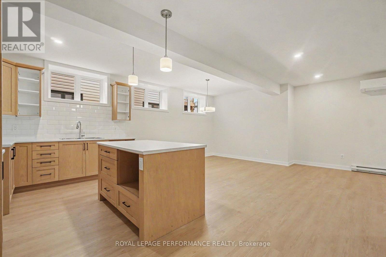 B - 275 Sam Avenue Property Photo 6