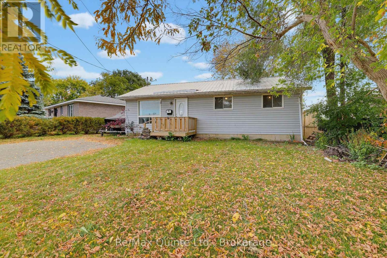 9 Mcfarland Drive Property Photo 3