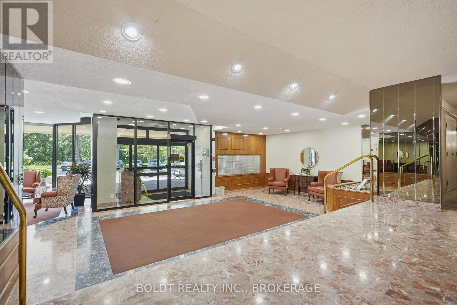 505 - 3 Towering Heights Boulevard Property Photo 6