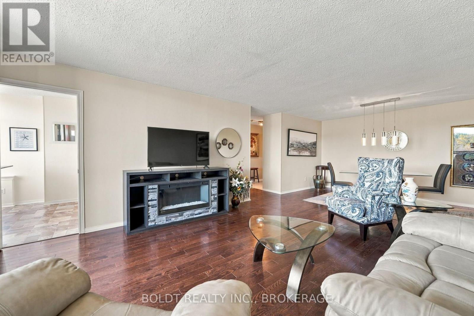 505 - 3 Towering Heights Boulevard Property Photo 15